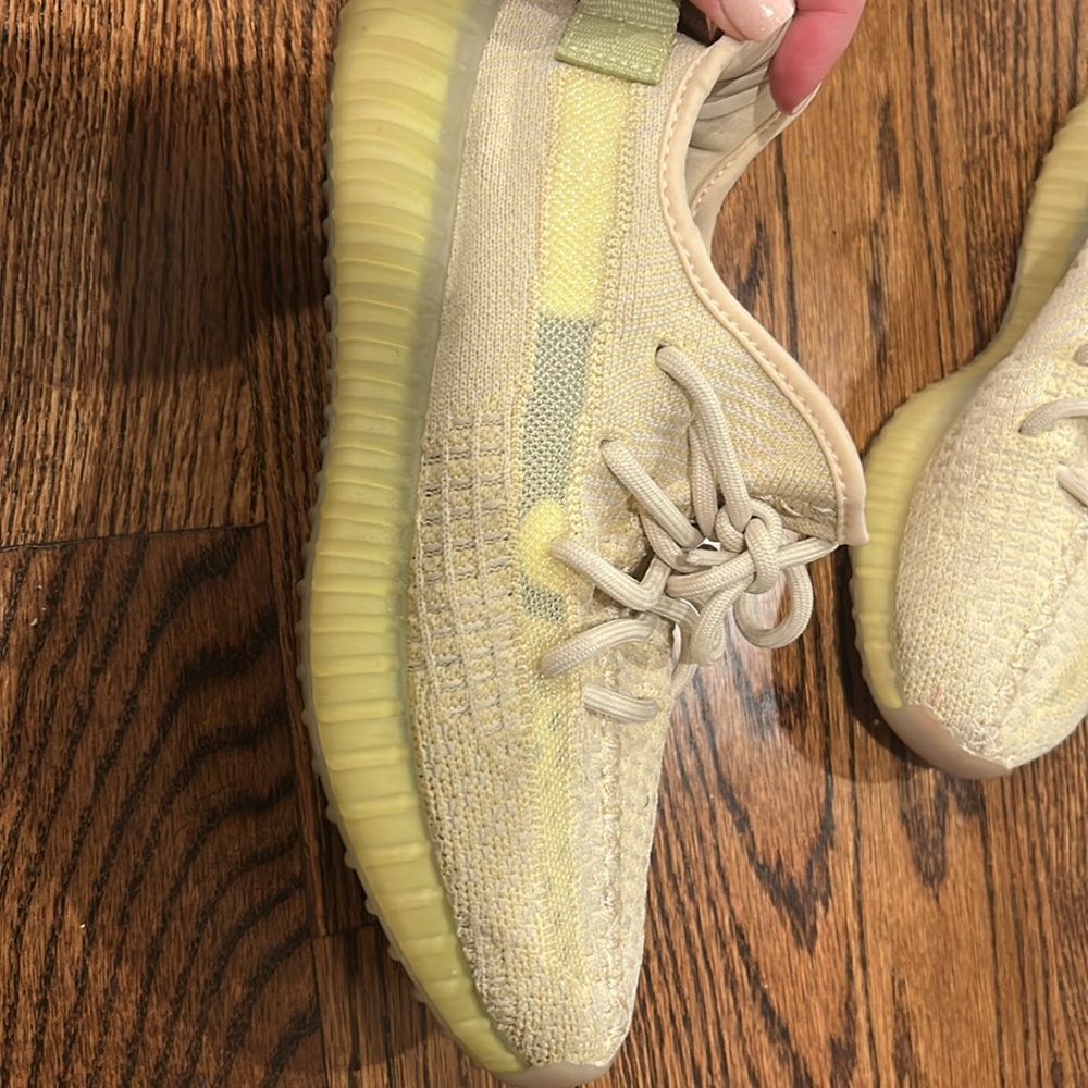 Yeezys boost - Picture 2 of 5